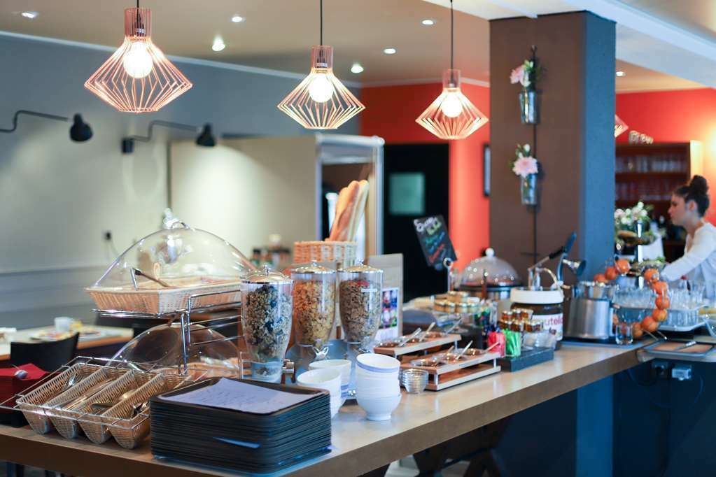 Kyriad Rouen Nord - Mont Saint Aignan 餐厅 照片